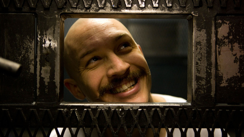 Bronson - En ung man som dömdes till 7 år fängelse för att råna ett postkontor slutar spendera 30 år i isoleringscell. Under denna tid, är hans egen personlighet undan av hans alter ego, Charles Bronson.