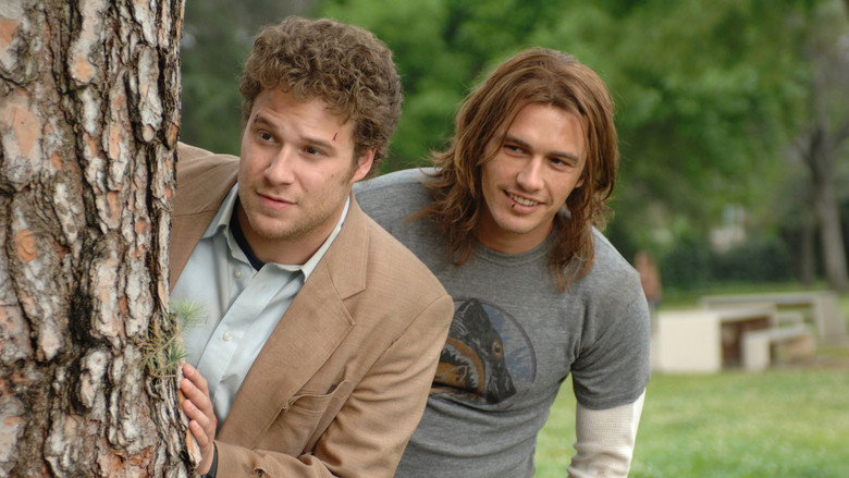 Pineapple Express - En stoner och hans återförsäljare tvingas gå på flykt från polisen efter Pothead vittnen en polis begå ett mord.